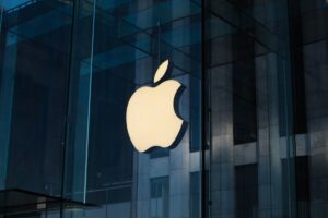 Apple launches Apple Pay in India with only Axis Bank cards as HDFC and ICICI negotiate fees, and without support for UPI