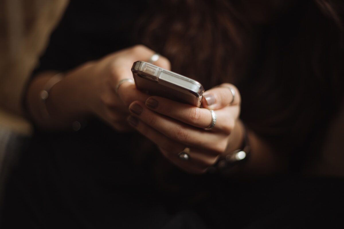 Betting | Phone person using smartphone