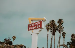 Facebook Marketplace drivers charge up to $50 to deliver In-N-Out burgers, filling a gap left by the chain’s refusal to deliver